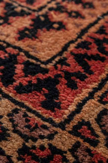 TRIBAL LEAF